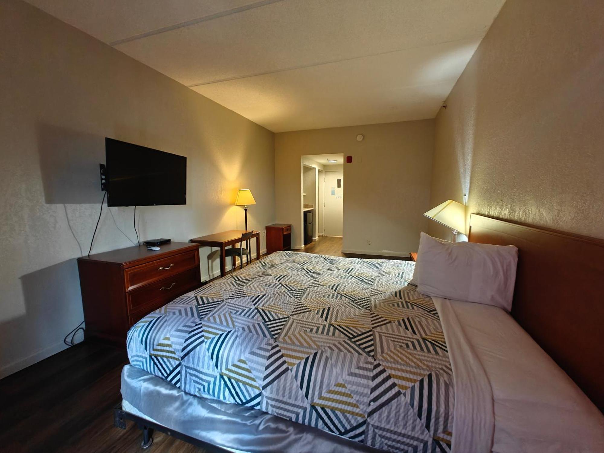 Budgetel Inns & Suites - Atlanta Galleria Stadium スマーナ エクステリア 写真